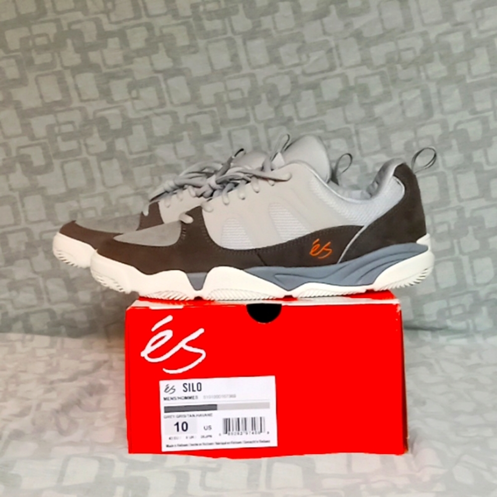 es silo skate shoes size 10 U.S. Grey, Tan Brand new and never worn